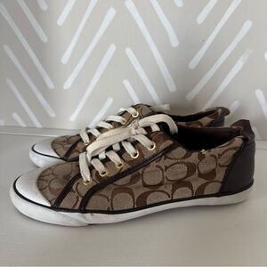 Women’s 9.5 Coach Sneakers
